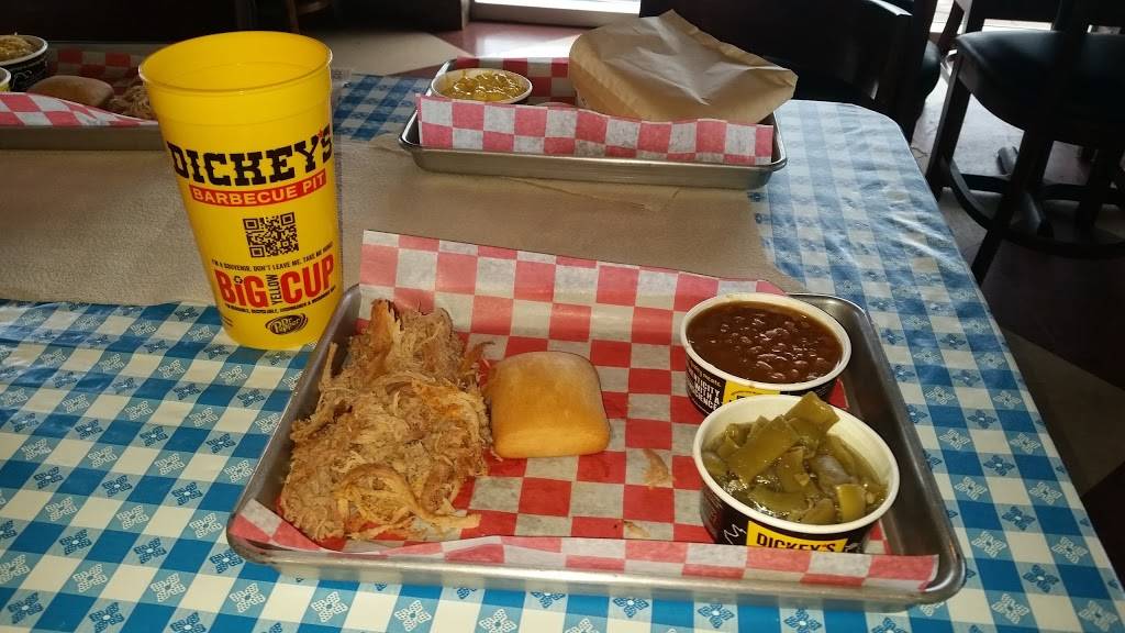 Dickeys Barbecue Pit | restaurant | 4001 Clark Rd, Sarasota, FL 34233, USA | 9419224400 OR +1 941-922-4400