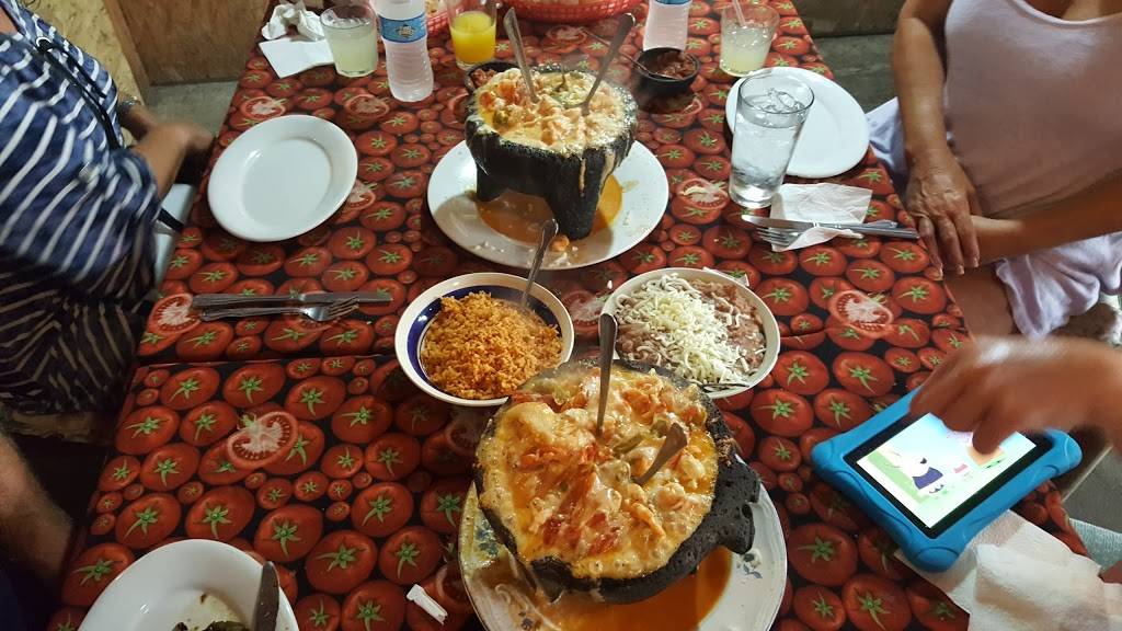 Charlys Place | restaurant | Carretera Libre Rosarito-Ensenada Km 37.5, Calafia, 22710 Rosarito, B.C., Mexico | 016616132685 OR +52 661 613 2685