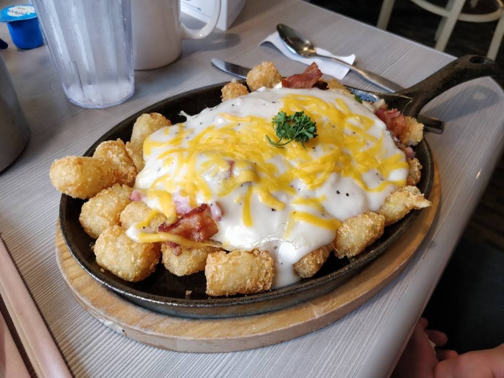 Perkins Restaurant & Bakery | restaurant | 1720 SW Wanamaker Rd, Topeka, KS 66604, USA | 7852730300 OR +1 785-273-0300