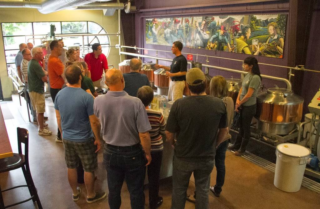 Vine Park Brewing Co. | restaurant | 1254 7th St W, St Paul, MN 55102, USA | 6512281355 OR +1 651-228-1355