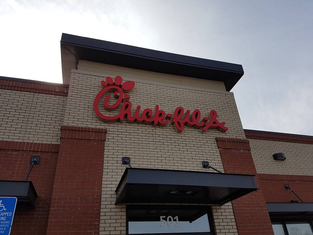 Chick-fil-A | restaurant | 501 Memorial Dr, Chicopee, MA 01020, USA | 4135924500 OR +1 413-592-4500