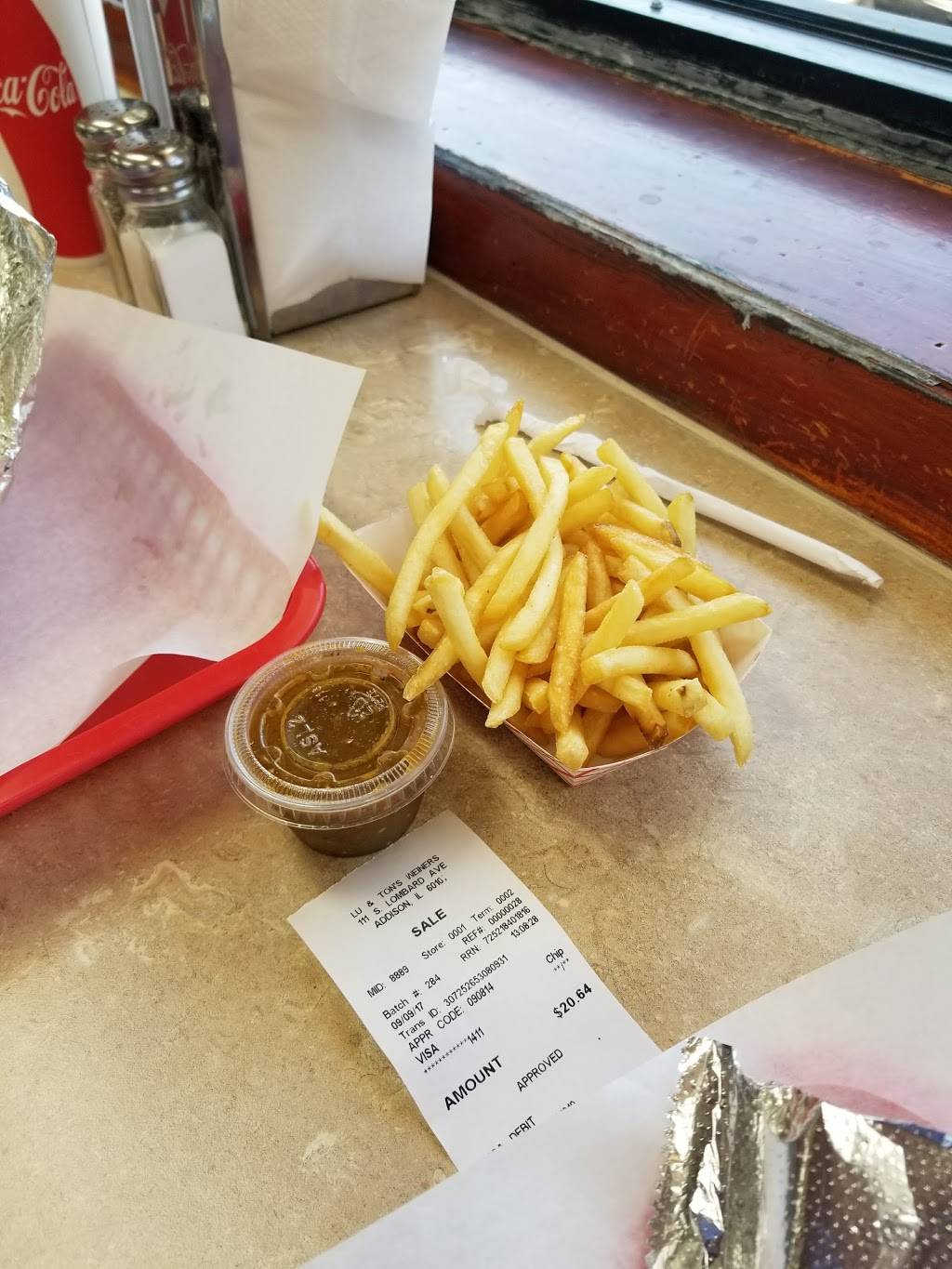 Lu & Tons Wieners | restaurant | 111 S Lombard Rd, Addison, IL 60101, USA | 6306281922 OR +1 630-628-1922