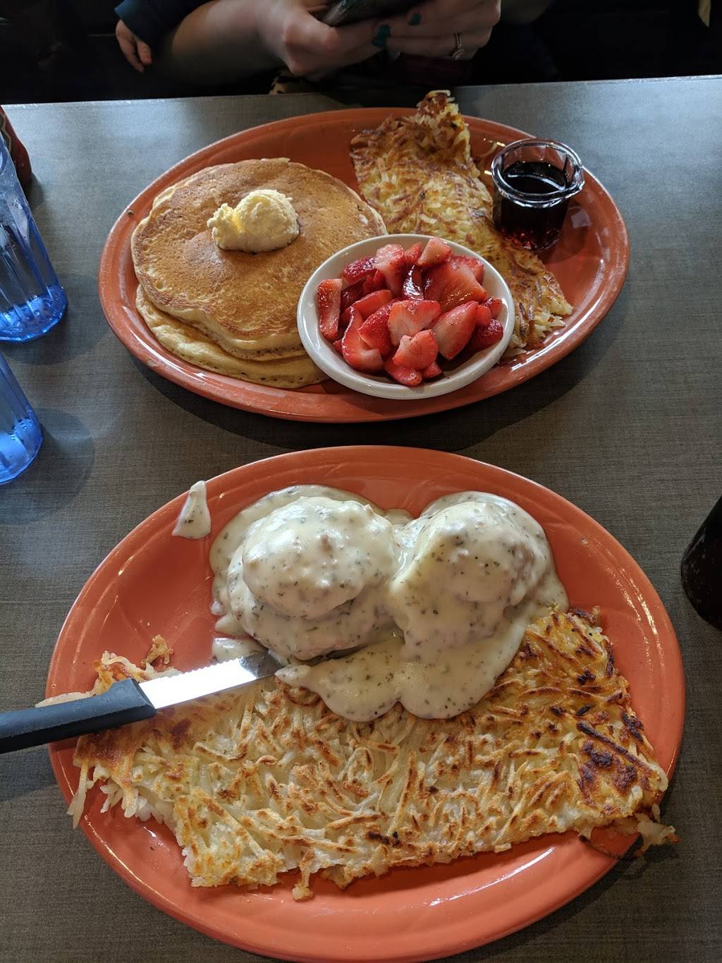 Biscuits Cafe | restaurant | 2040 S Alma School Rd, Chandler, AZ 85286, USA | 4808990758 OR +1 480-899-0758