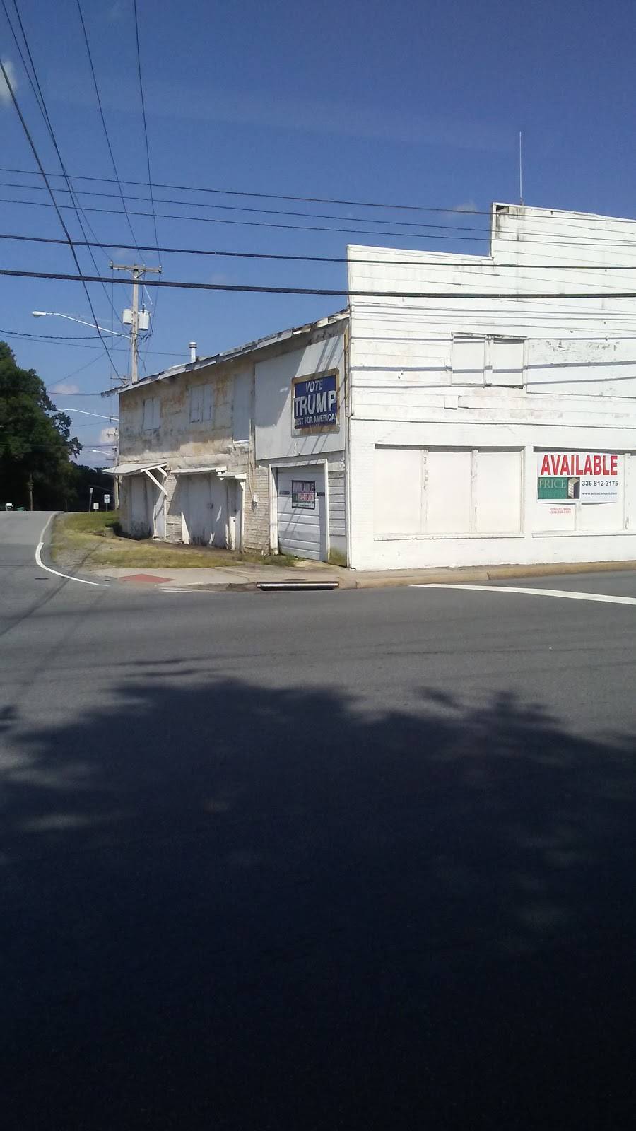 Subway | restaurant | 200 W Westwood Ave, High Point, NC 27262, USA | 3368837441 OR +1 336-883-7441