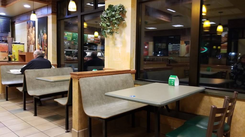Subway Restaurants | restaurant | 4707 Market St, Hermantown, MN 55811, USA | 2187272338 OR +1 218-727-2338