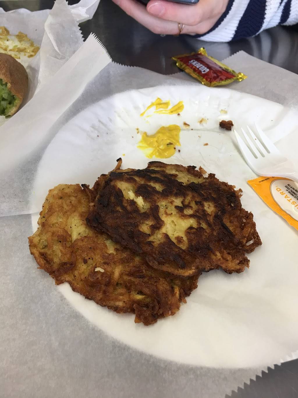 Knish Nosh | bakery | 98-104 Queens Blvd, Rego Park, NY 11374, USA | 7188975554 OR +1 718-897-5554