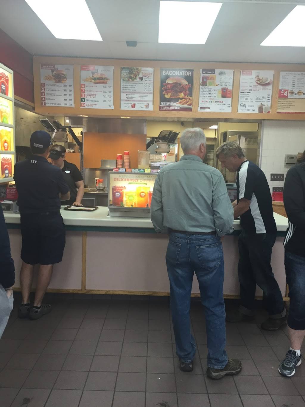 Wendys | restaurant | 2805 Schofield Ave, Schofield, WI 54476, USA | 7152541678 OR +1 715-254-1678