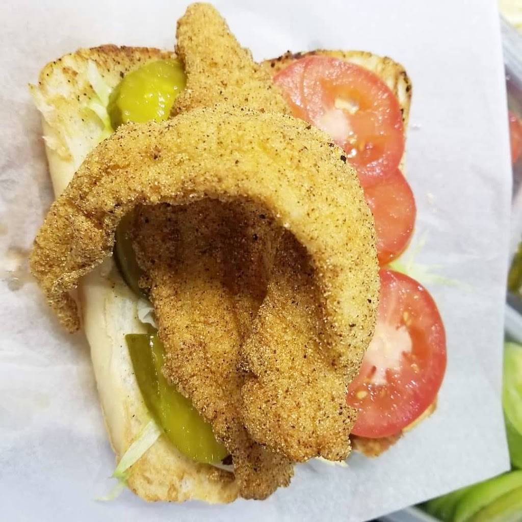 Surfs Up | restaurant | 6427 W North Ave, Oak Park, IL 60302, USA | 7086135585 OR +1 708-613-5585