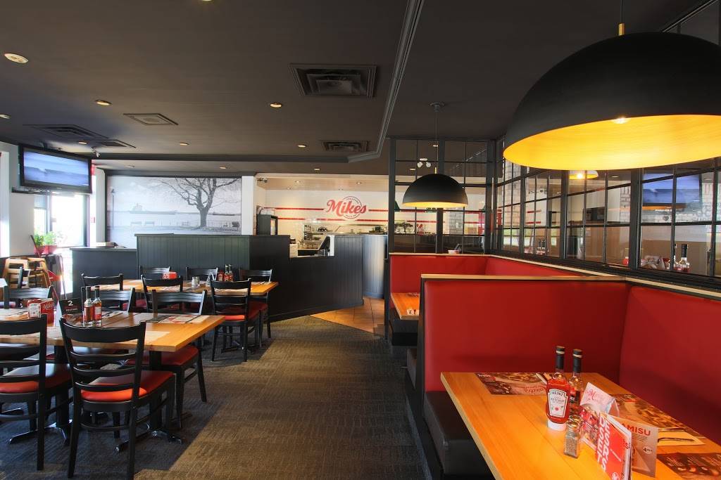 Mikes | restaurant | 12500 Rue Sherbrooke E, Pointe-aux-Trembles, QC H1B 1C9, Canada | 5146452840 OR +1 514-645-2840