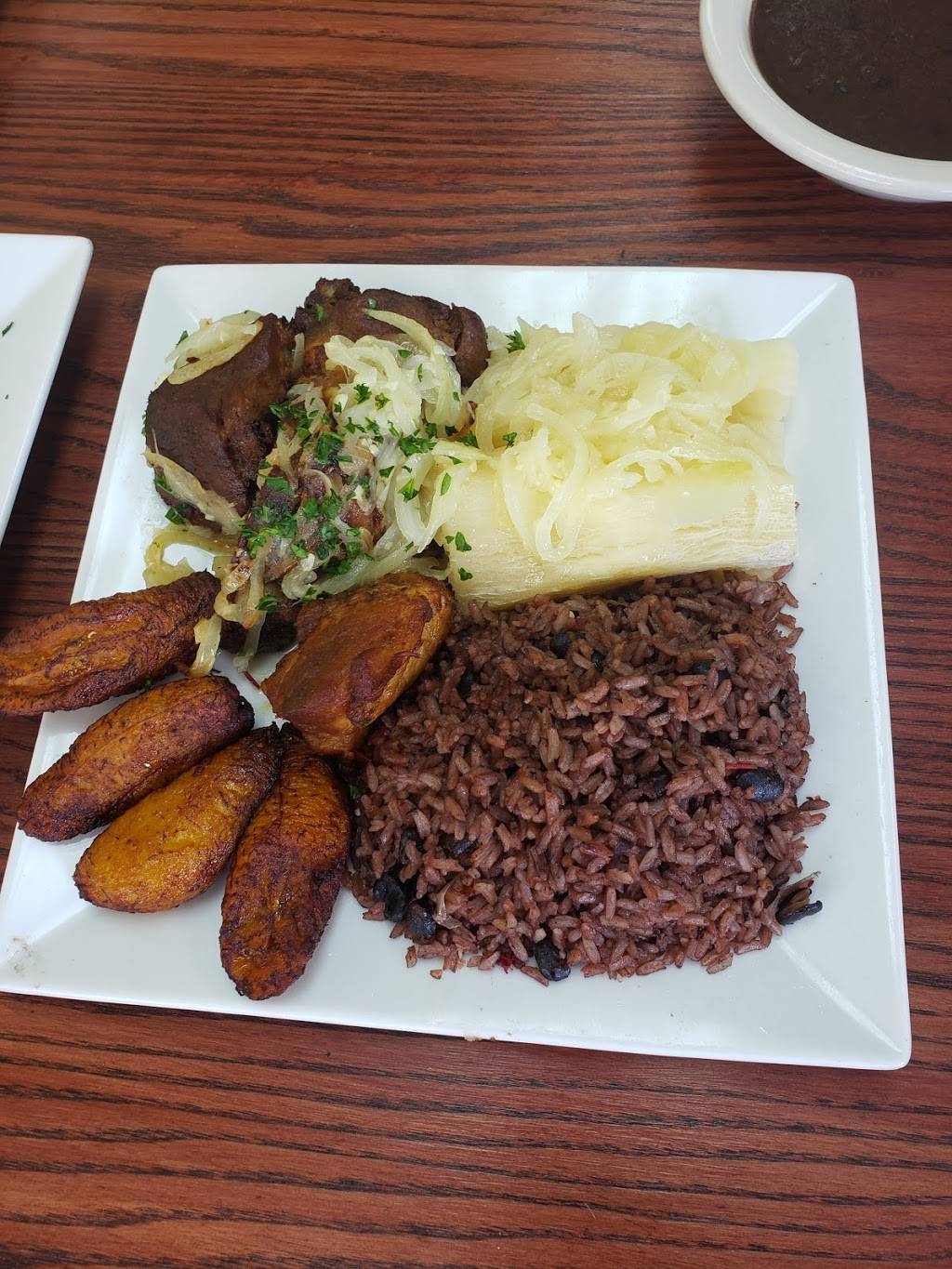 Belkys International Cuisine | restaurant | 10777 NW 36th Ave, Miami, FL 33167, USA | 7868605096 OR +1 786-860-5096