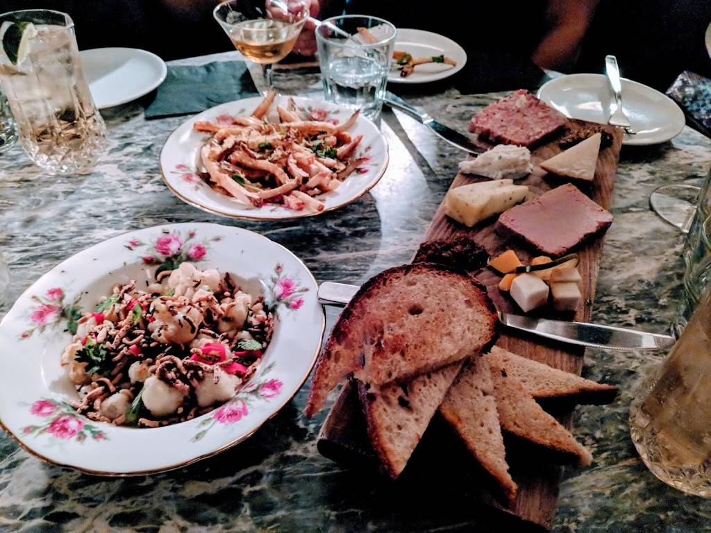 The Cloak Bar | restaurant | 488 Wellington St W, Toronto, ON M5V 1E9, Canada | 4167107697 OR +1 416-710-7697