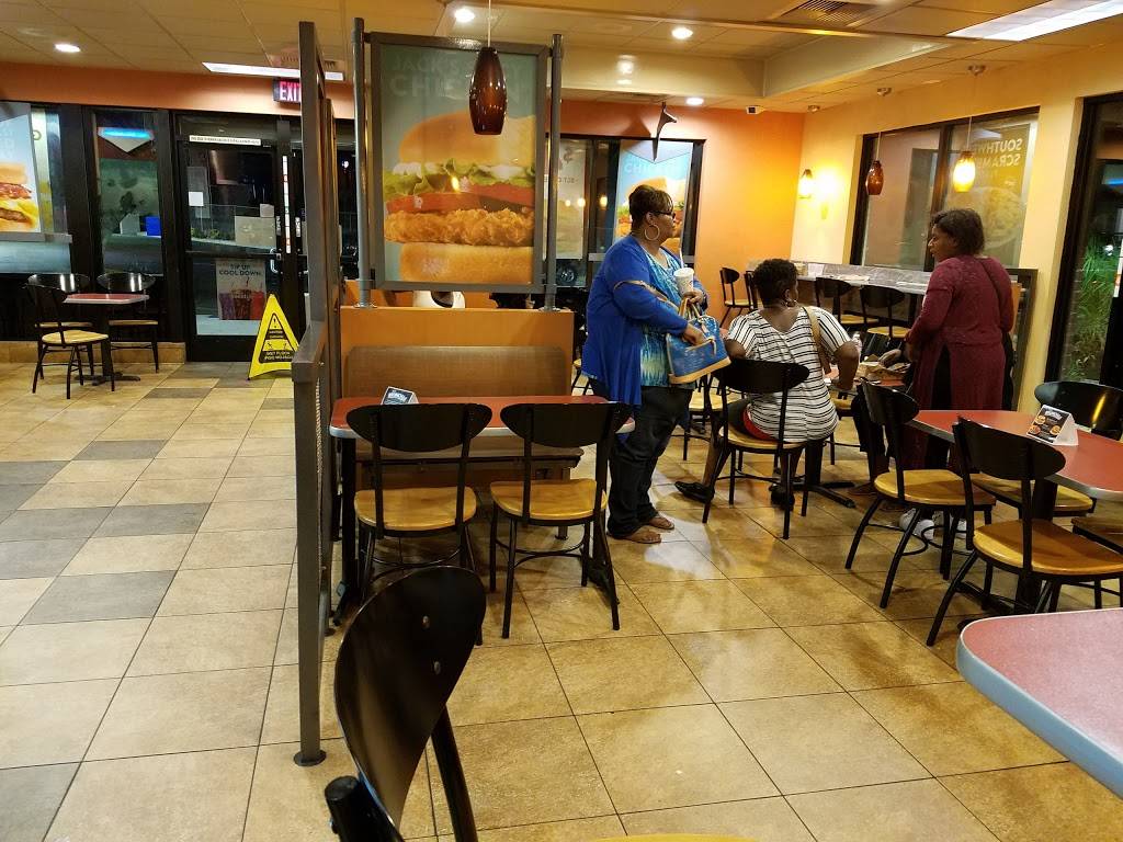 Jack in the Box | restaurant | 4020 University Pkwy, San Bernardino, CA 92407, USA | 9098801257 OR +1 909-880-1257