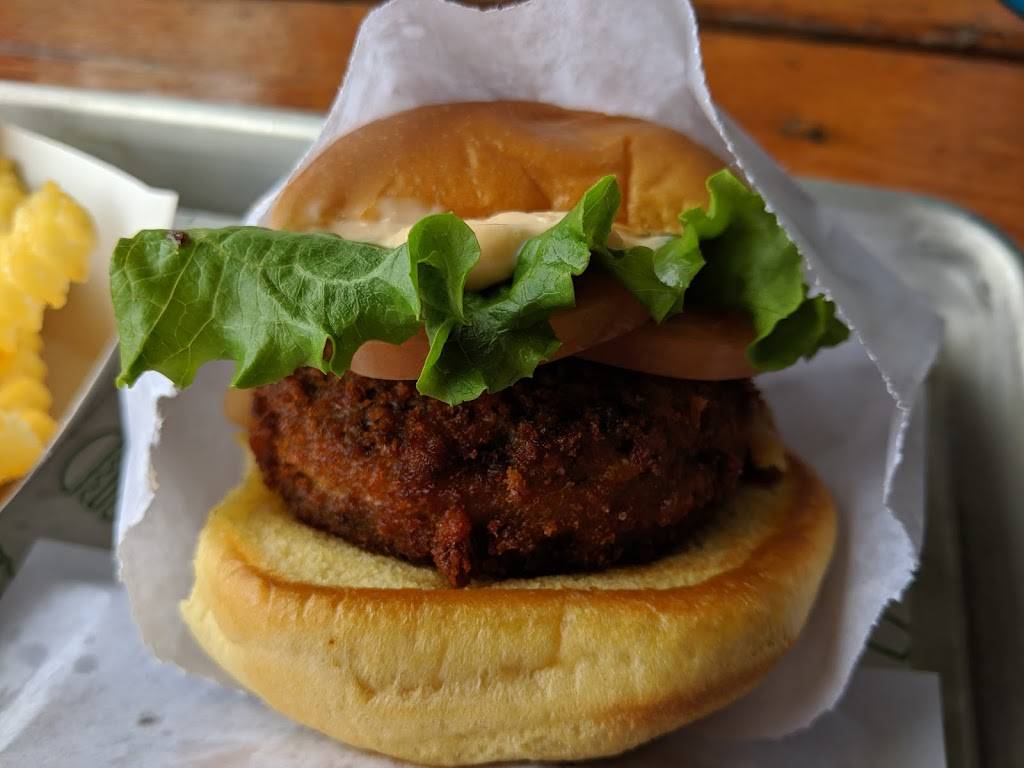 Shake Shack | meal takeaway | 119 Orlando Ave, Winter Park, FL 32789, USA | 3212035130 OR +1 321-203-5130