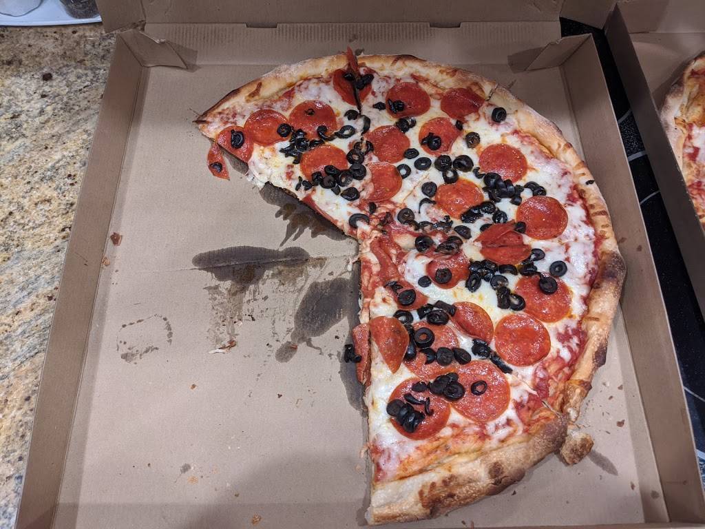 Chimos Taverna | restaurant | 17633 San Carlos Blvd, Fort Myers Beach, FL 33931, USA | 2394372717 OR +1 239-437-2717