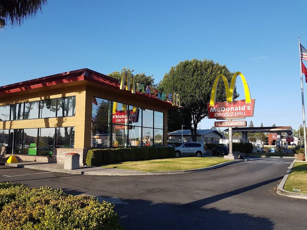 McDonalds | cafe | 3509 Homestead Rd, Santa Clara, CA 95051, USA | 4082432897 OR +1 408-243-2897