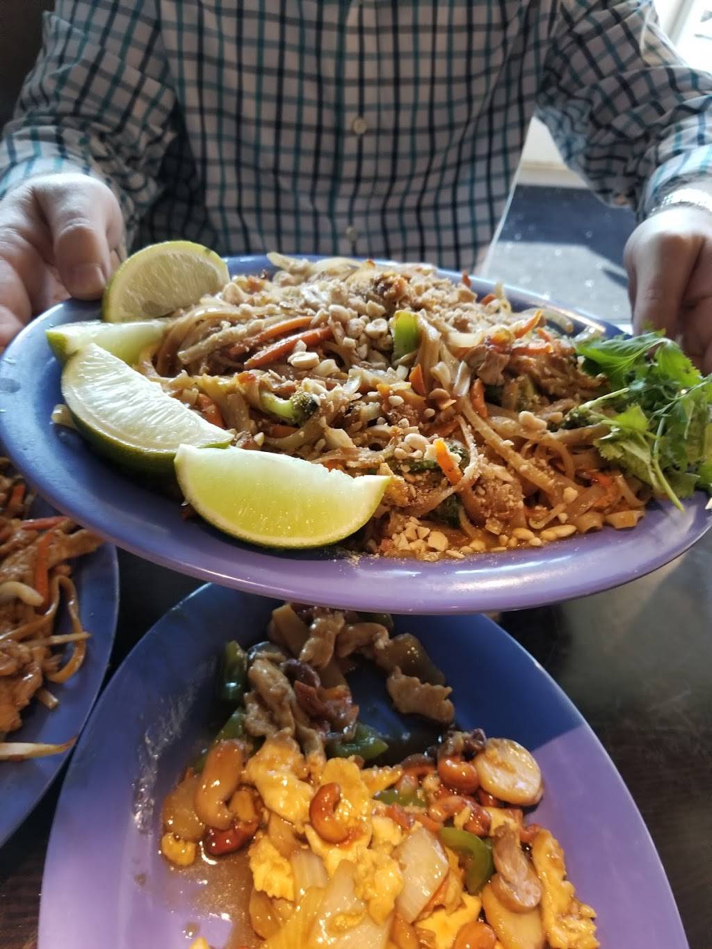 Wok Inn | restaurant | 410 & Military, 7430 Northwest Loop 410 #101, San Antonio, TX 78245, USA | 2106817488 OR +1 210-681-7488