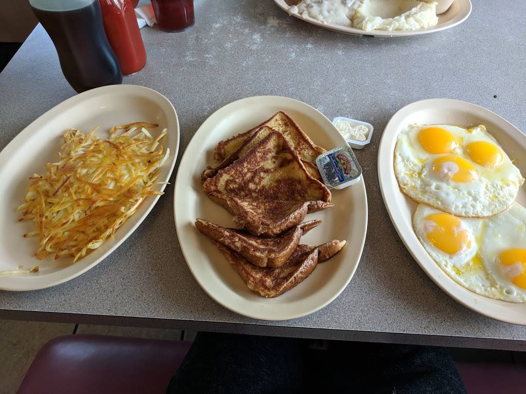 Aunt Fannies Restaurant | restaurant | 6147 SE Abshier Blvd, Belleview, FL 34420, USA | 3522455442 OR +1 352-245-5442