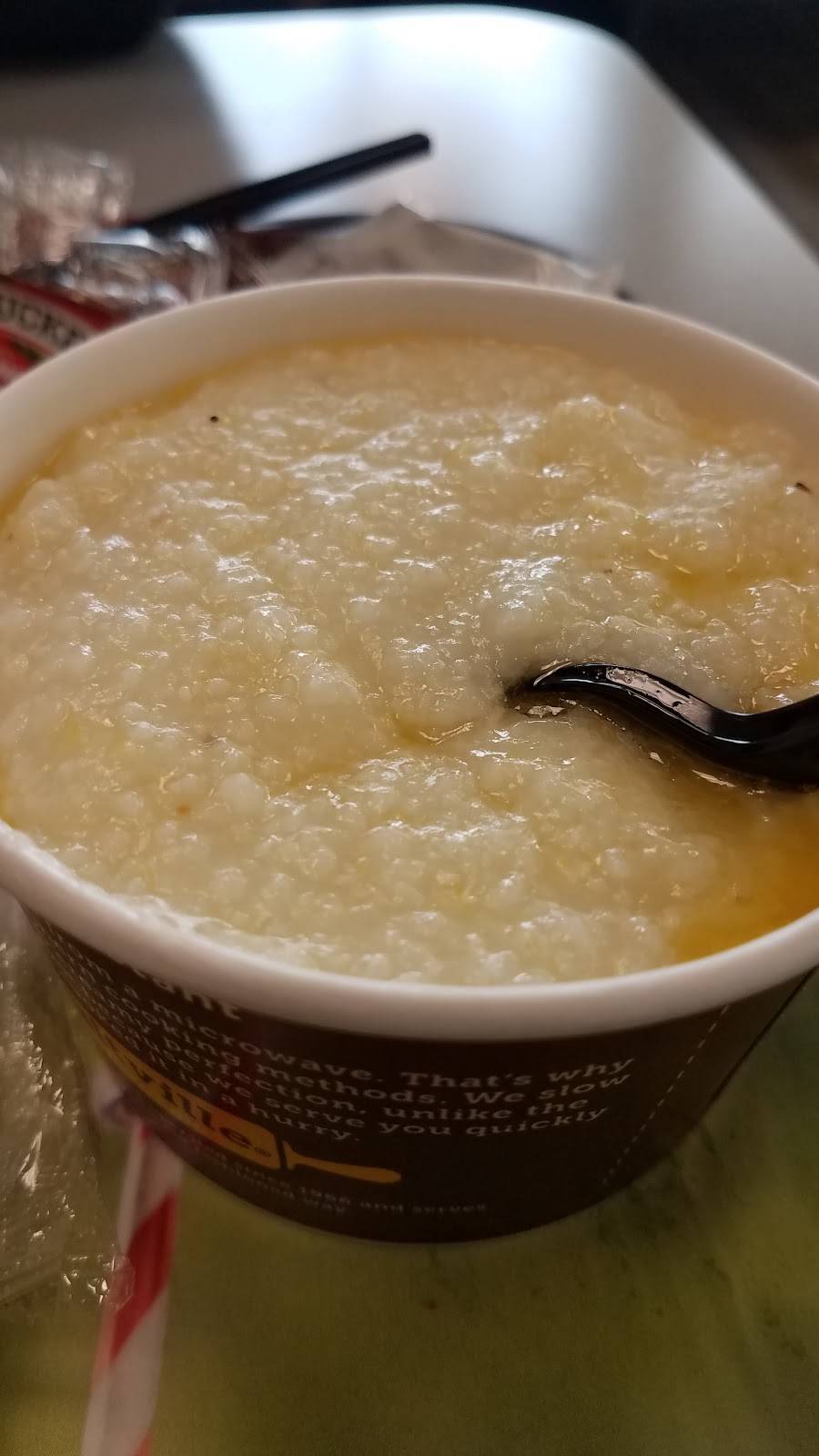 Biscuitville | cafe | 605 Stellata Dr, Fuquay-Varina, NC 27526, USA | 9195776380 OR +1 919-577-6380