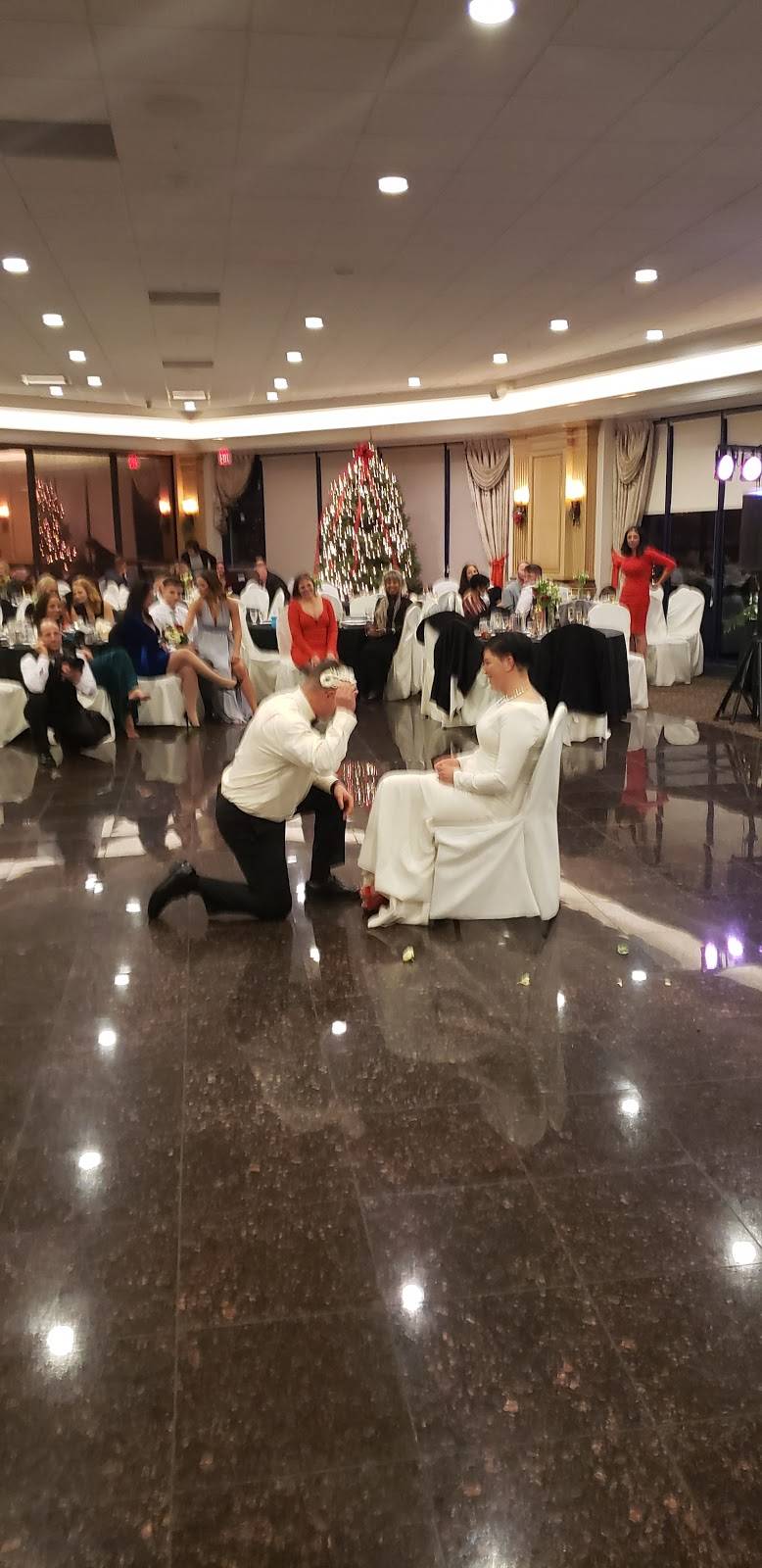 Maggs Restaurant | restaurant | 2000 Beaver Lakes Blvd, Aliquippa, PA 15001, USA | 7243755511 OR +1 724-375-5511