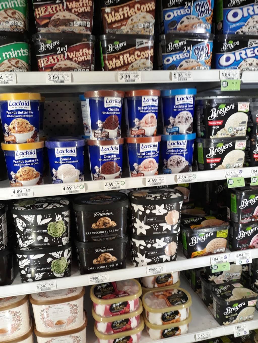 West Bird Plaza | shopping mall | 11495 SW 40th St, Miami, FL 33165, USA | 3059471664 OR +1 305-947-1664