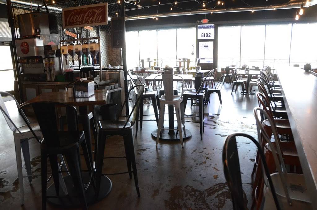 Warehouse Barbecue Co. & Brewhouse | restaurant | 2818 N Court Rd, Ottumwa, IA 52501, USA | 6419548038 OR +1 641-954-8038