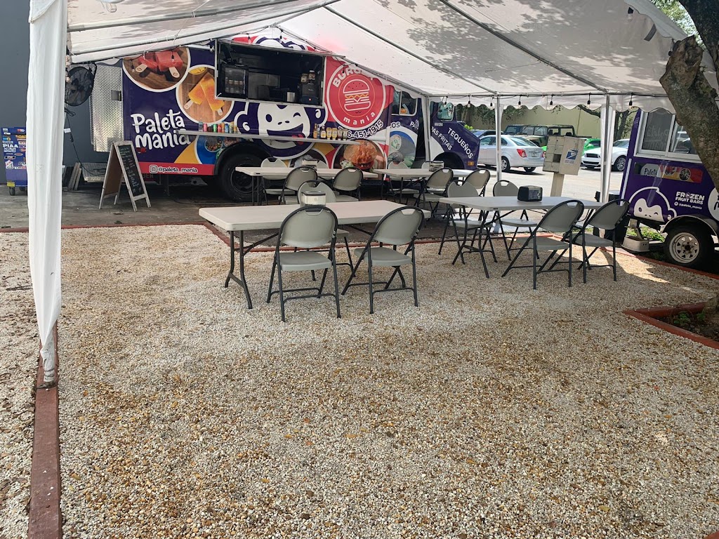 Burger Mania | restaurant | 12333 SW 131st Ave, Miami, FL 33186, USA | 7864511915 OR +1 786-451-1915