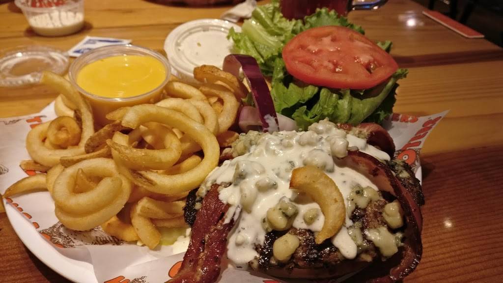 Hooters | restaurant | 5925 South La Grange Road, Countryside, IL 60525, USA | 7083540486 OR +1 708-354-0486