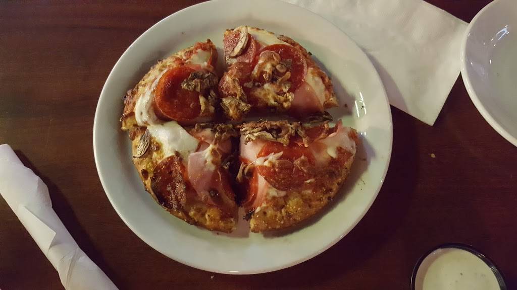 Downtown Rookies Sports Bar & Grill | restaurant | 215 E Main St, Visalia, CA 93291, USA | 5597321200 OR +1 559-732-1200