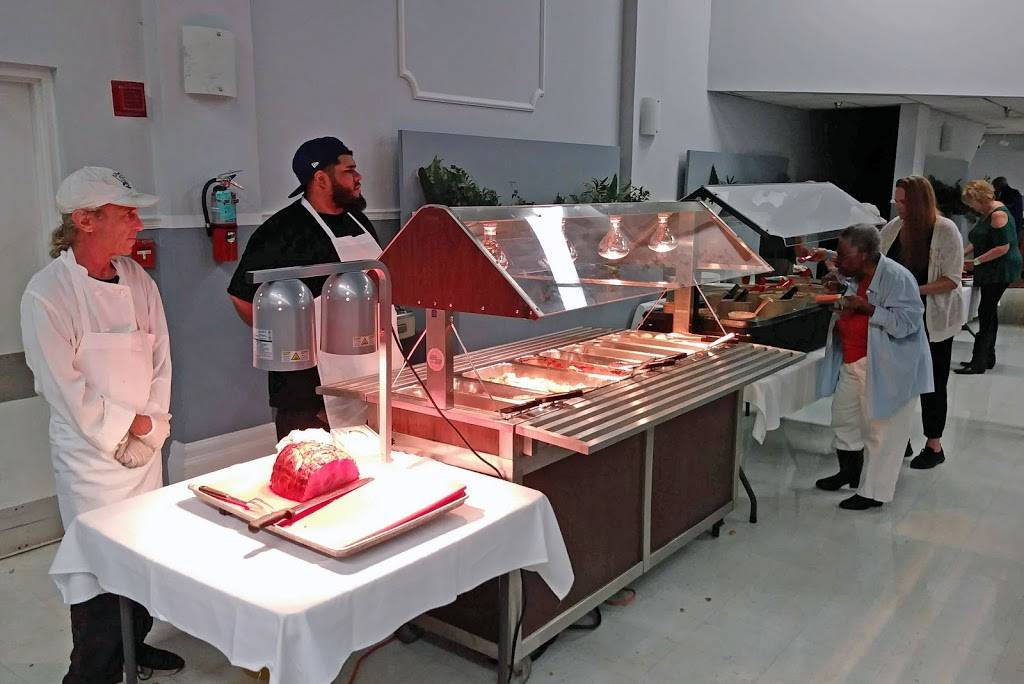 Hometown Heroes Bar and Grill | restaurant | 600 N Beneva Rd, Sarasota, FL 34232, USA | 9413654412 OR +1 941-365-4412