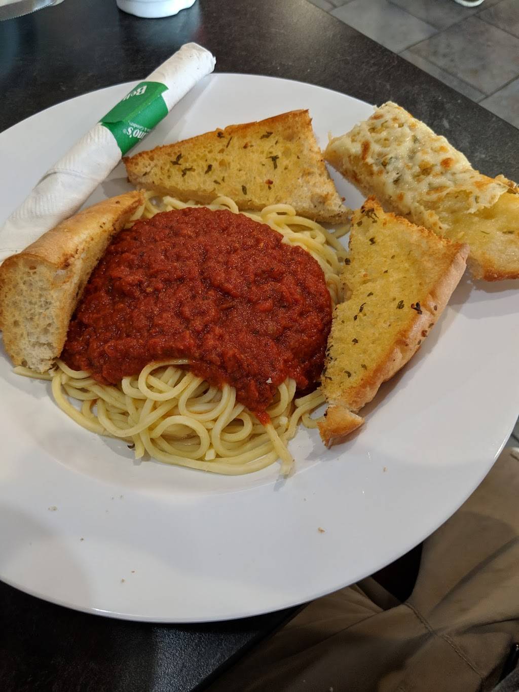 Bellacinos Pizza & Grinders | restaurant | 112 Bradford Blvd, Gordonsville, TN 38563, USA | 6156834000 OR +1 615-683-4000