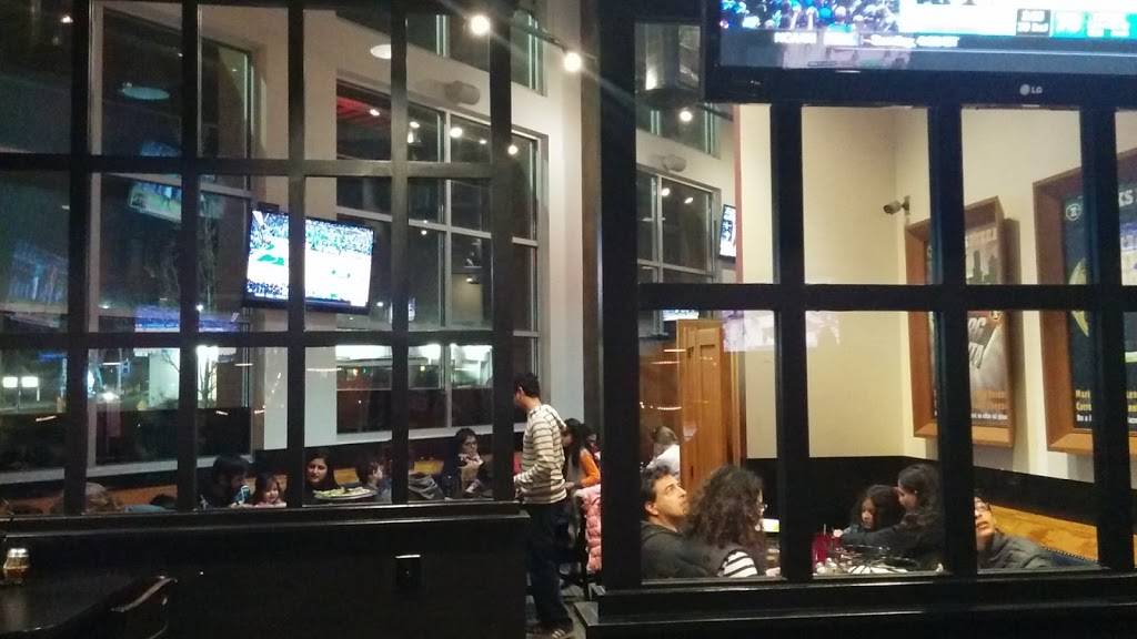 Zeeks Pizza | restaurant | 16015 Cleveland St #100, Redmond, WA 98052, USA | 4258938646 OR +1 425-893-8646