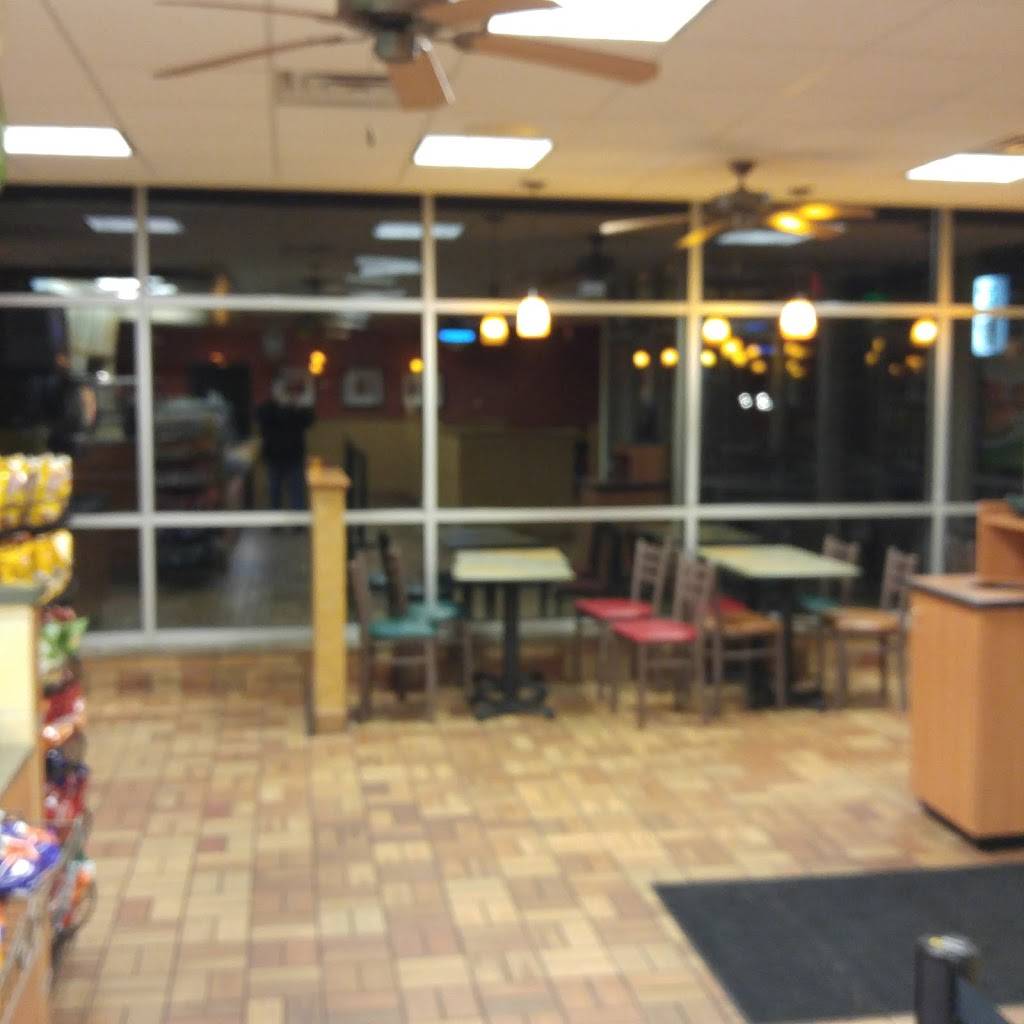 Subway | restaurant | 4304 Jeffers Rd, Eau Claire, WI 54703, USA | 7158338801 OR +1 715-833-8801