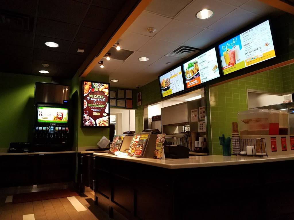 Pollo Campero | meal takeaway | 190 Glen St, Glen Cove, NY 11542, USA | 5166763000 OR +1 516-676-3000
