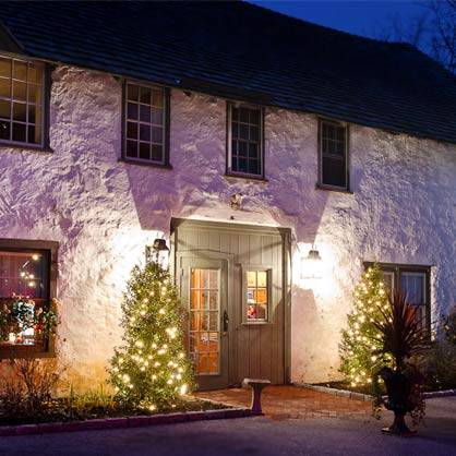 Four Dogs Tavern | restaurant | 1300 W Strasburg Rd, West Chester, PA 19382, USA | 6106924367 OR +1 610-692-4367