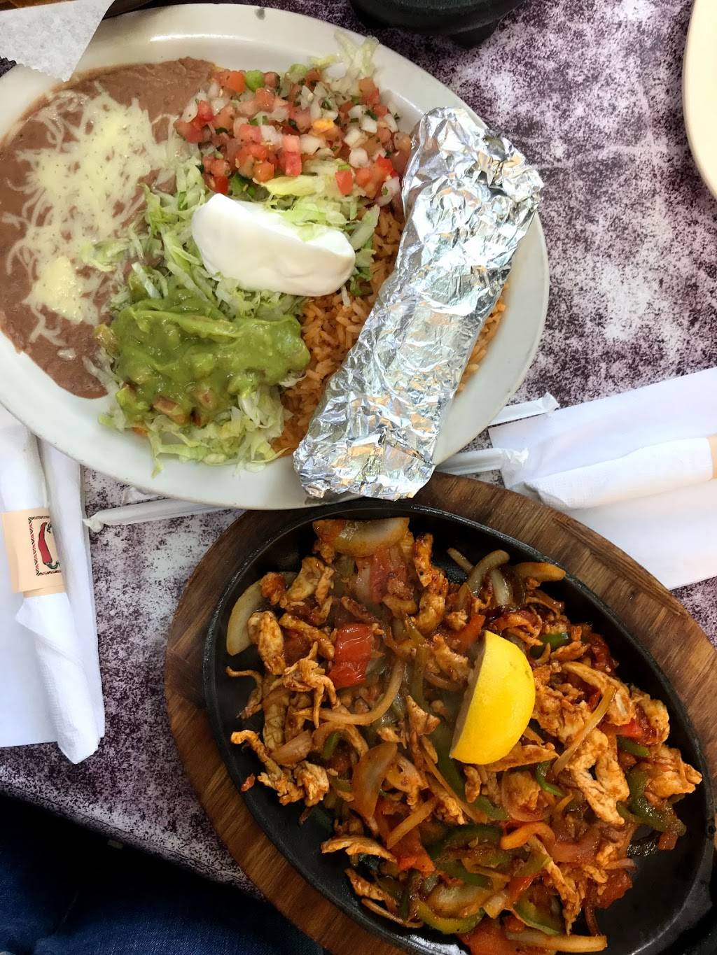 La Piedad | restaurant | 6524 Cornell Ave, Indianapolis, IN 46220, USA | 3174750988 OR +1 317-475-0988