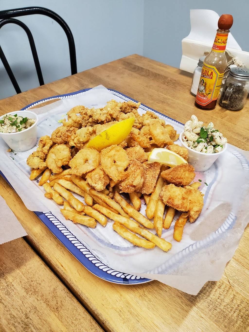 Miller Brothers Seafood | restaurant | 849 Forest Ave, Portland, ME 04103, USA | 2075364483 OR +1 207-536-4483