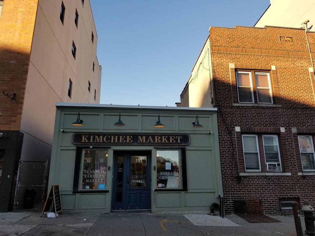 Kimchee Market | restaurant | 191 Greenpoint Ave, Brooklyn, NY 11222, USA | 7183895544 OR +1 718-389-5544