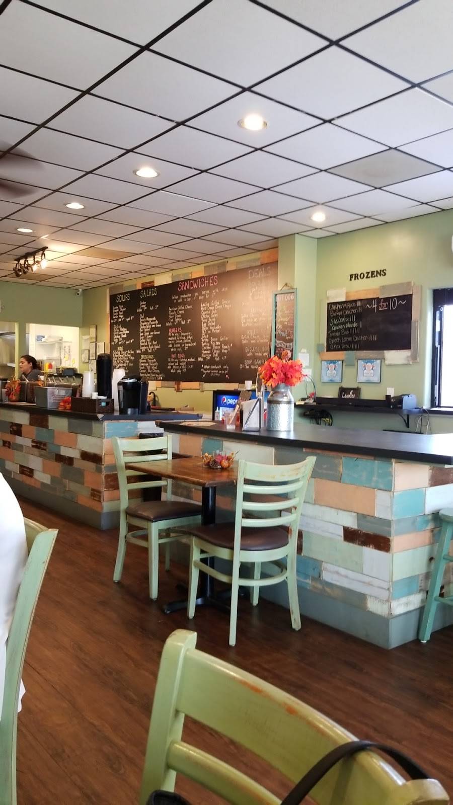 Ladles Moncks Corner | restaurant | 636 Rembert C Dennis Blvd, Moncks Corner, SC 29461, USA | 8437617687 OR +1 843-761-7687