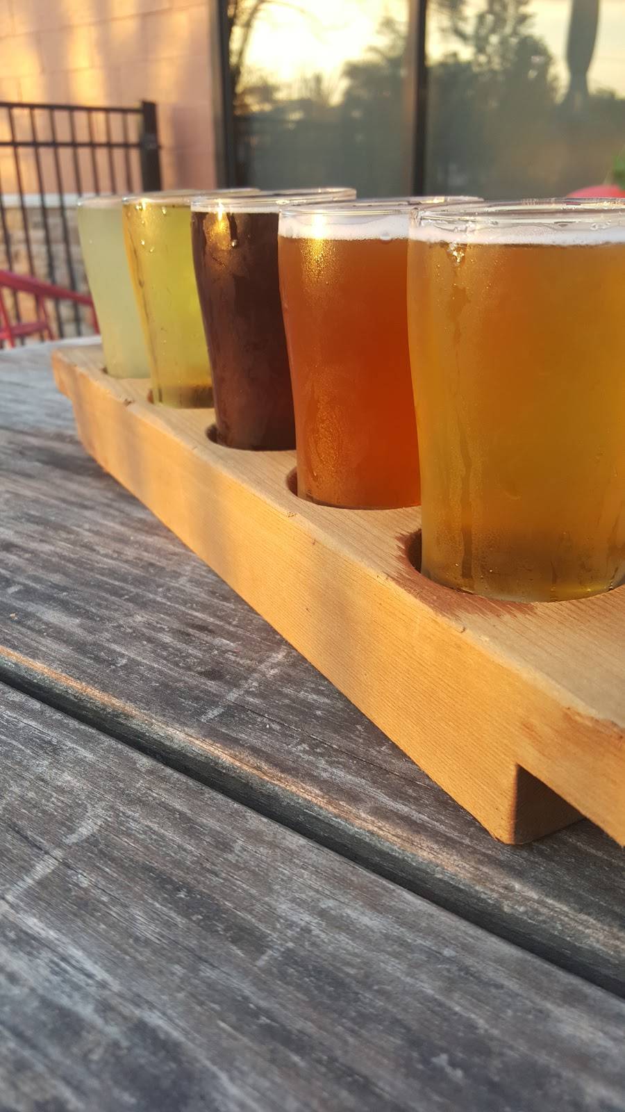 Chelsea Alehouse Brewery | restaurant | 115 S Main St, Chelsea, MI 48118, USA | 7344752337 OR +1 734-475-2337