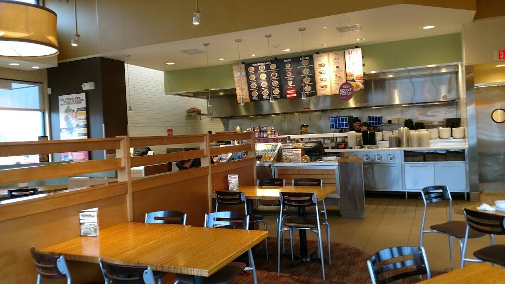 Noodles and Company | restaurant | 700 N Milwaukee Ave, Vernon Hills, IL 60061, USA | 8478163910 OR +1 847-816-3910
