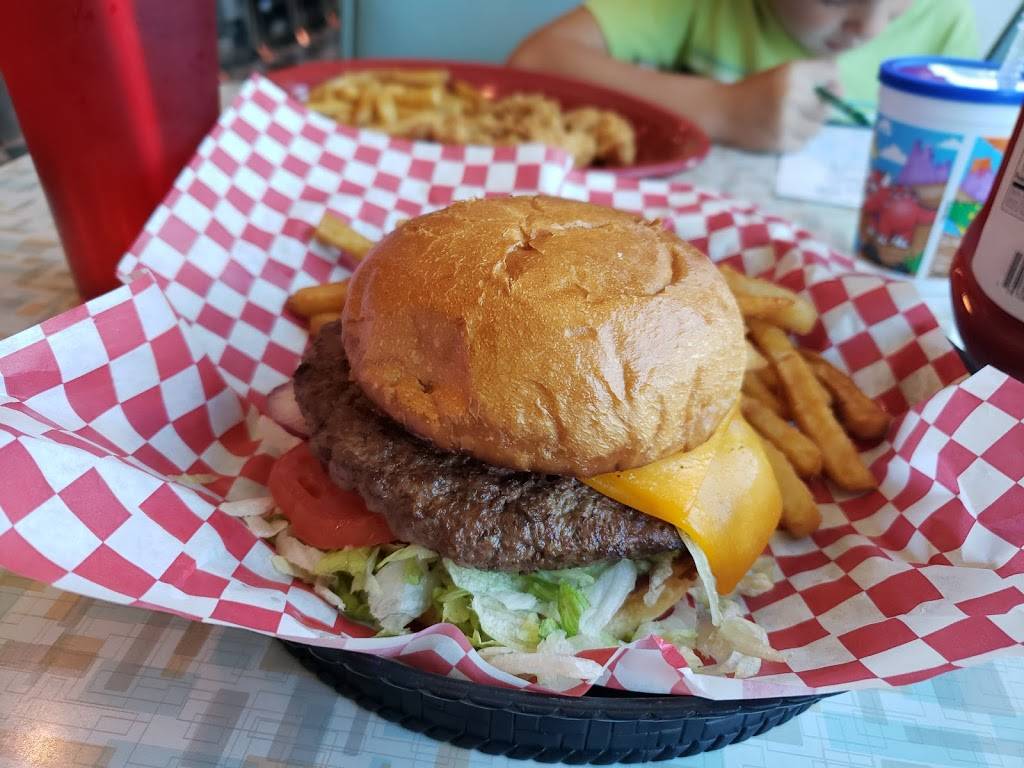 Moonlight Diner | restaurant | 6250 Tower Rd, Denver, CO 80249, USA | 3033071750 OR +1 303-307-1750