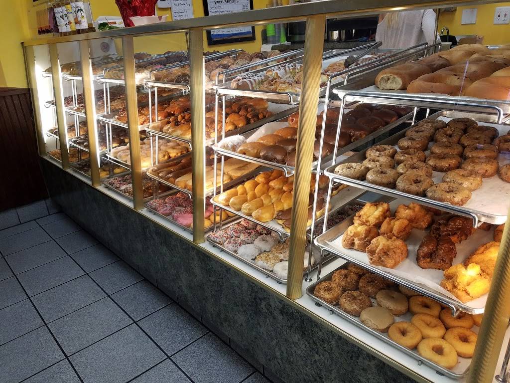 Surfin Donuts | bakery | 24451 Alicia Pkwy #5, Mission Viejo, CA 92691, USA | 9496994926 OR +1 949-699-4926