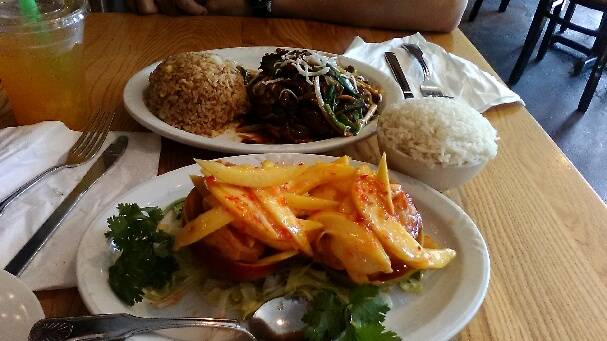 Shangri-La | restaurant | 4710 Cass Ave, Detroit, MI 48201, USA | 3139747669 OR +1 313-974-7669