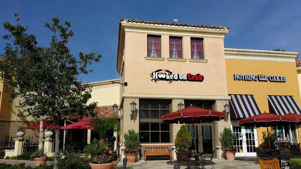 Hooked on Crab | restaurant | 872 Eastlake Pkwy #510, Chula Vista, CA 91915, USA | 6197379117 OR +1 619-737-9117