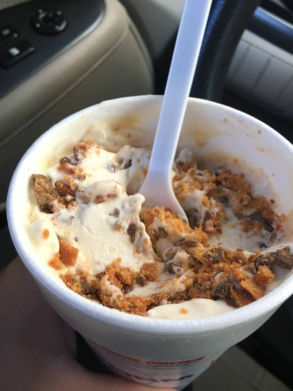 Sonic Drive-In | restaurant | 2121 E Lamar Blvd, Arlington, TX 76006, USA | 8174602960 OR +1 817-460-2960