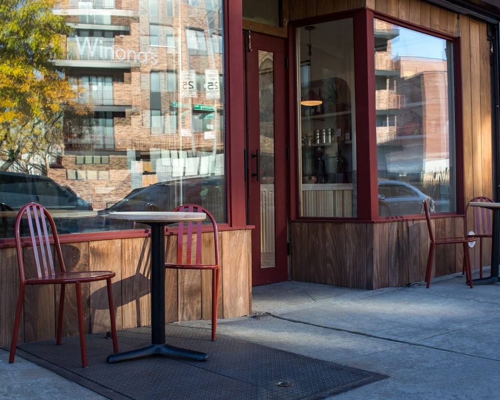 Winonas | restaurant | 676 Flushing Ave, Brooklyn, NY 11206, USA | 7183884900 OR +1 718-388-4900