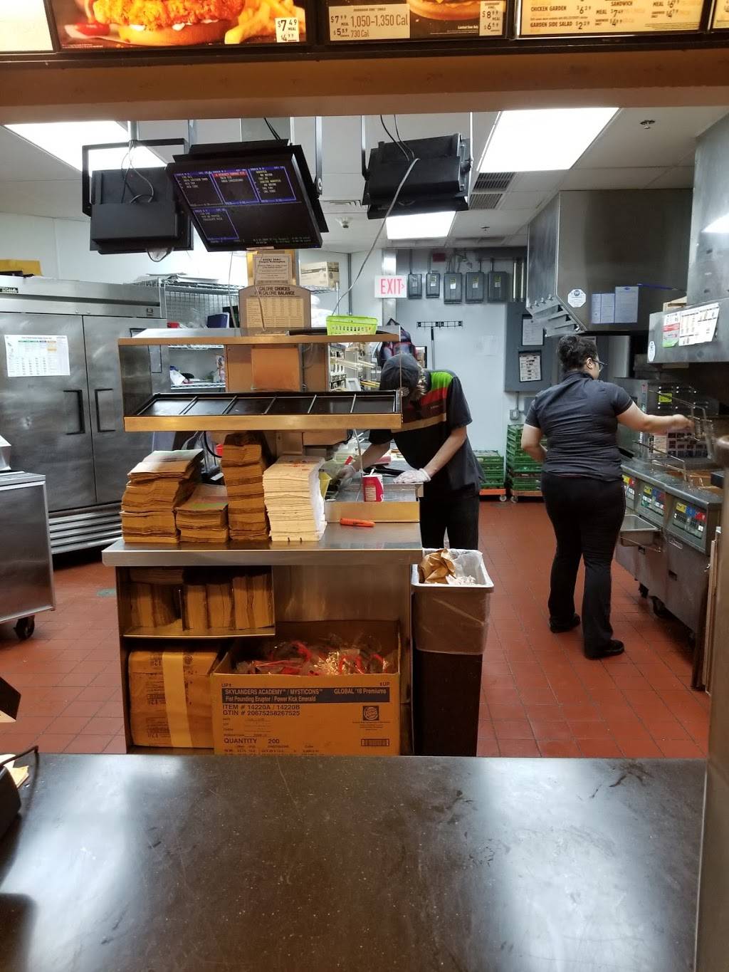 Burger King | restaurant | 1223 Park City Center, Lancaster, PA 17601, USA | 7173938900 OR +1 717-393-8900