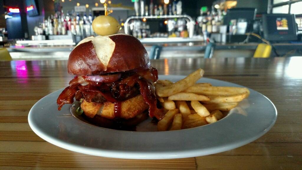 FuNuGyz | restaurant | 17904 Cottonwood Dr, Parker, CO 80134, USA | 3036995999 OR +1 303-699-5999