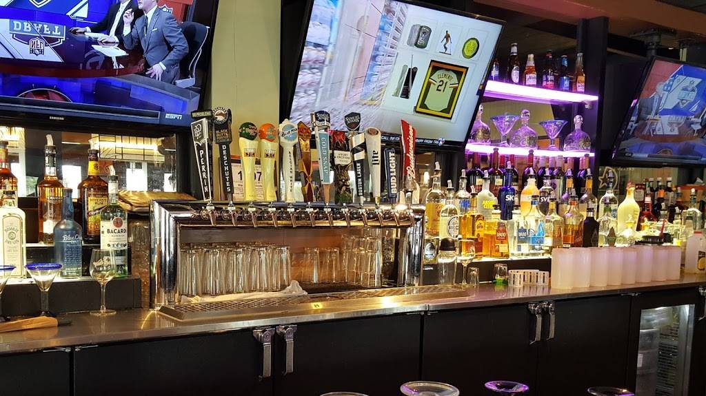 Chilis Grill & Bar | meal takeaway | 3795 Washtenaw Ave, Ann Arbor, MI 48104, USA | 7349736772 OR +1 734-973-6772