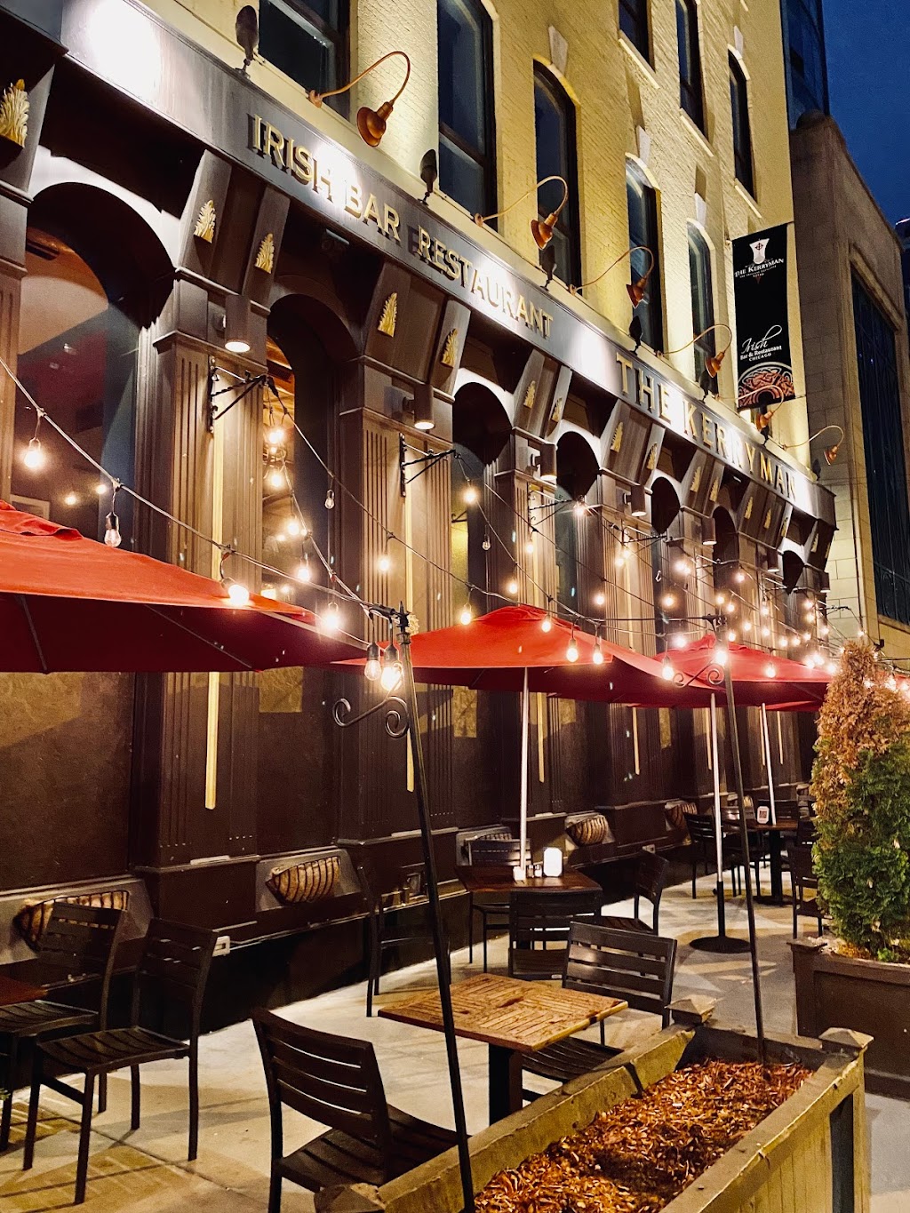 Kerryman Irish Bar & Restaurant | restaurant | 661 N Clark St, Chicago, IL 60654, USA | 3123358121 OR +1 312-335-8121